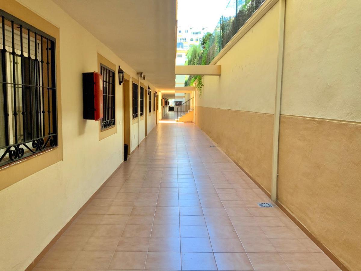 Apartamento De 2 Dormitorios, Gran Terraza, Vistas Al Mar Cerca Playa Carvajal Benalmadena Exterior photo