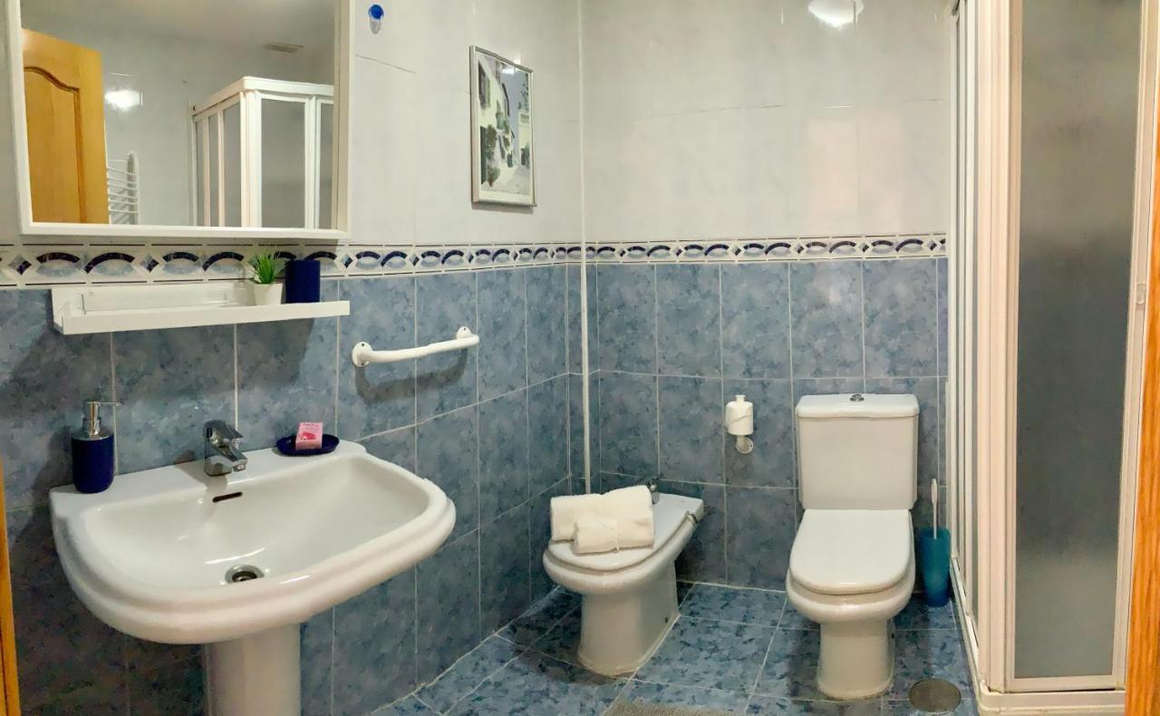 Apartamento De 2 Dormitorios, Gran Terraza, Vistas Al Mar Cerca Playa Carvajal Benalmadena Exterior photo